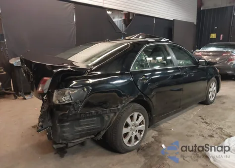 2011 Toyota Camry Le z USA, uszkodzony, nr VIN 4T1BF3EK2BU683619